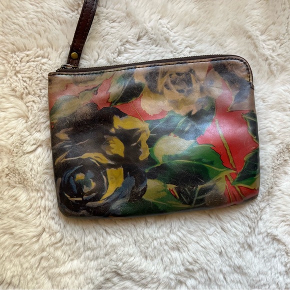Patricia Nash Floral Cassini Leather Wristlet - Picture 2 of 6